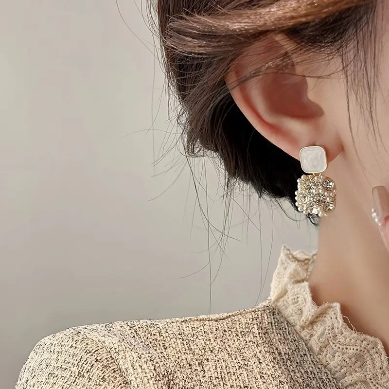 White Pearl Drop Earrings for Women Elegant Luxury 2025 - Image 3