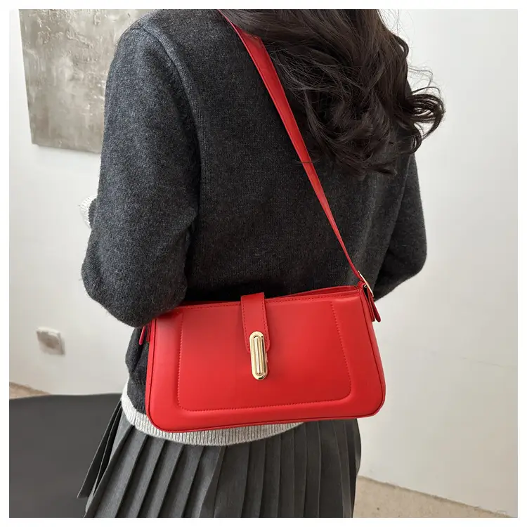 Red 2025 Retro Flip Bag for Women — feature 17