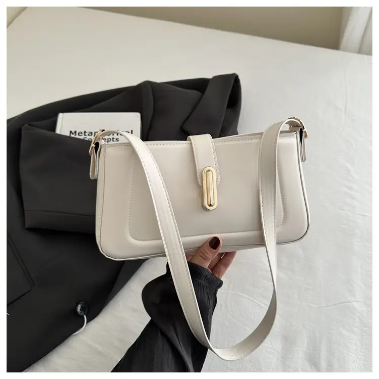 Red 2025 Retro Flip Bag for Women — feature 24