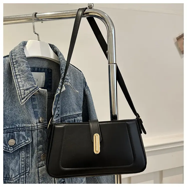 Red 2025 Retro Flip Bag for Women — feature 25