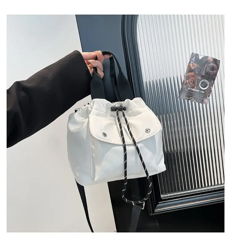 Women's White Black Contrast Shoulder Bag 2025 — feature 25