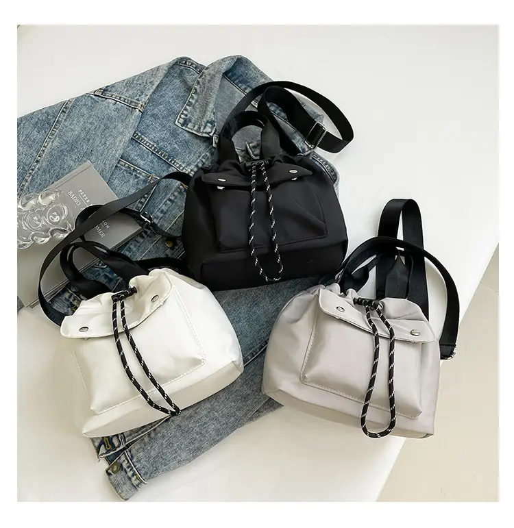 Women's White Black Contrast Shoulder Bag 2025 — feature 7