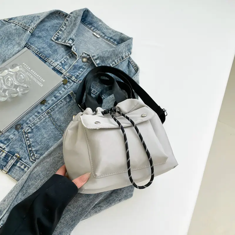 Women's White Black Contrast Shoulder Bag 2025 - Image 3