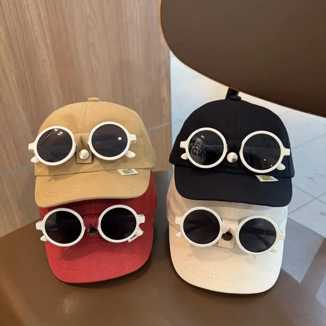 Trendy Kids Sunglasses Cap Red Black — feature 5