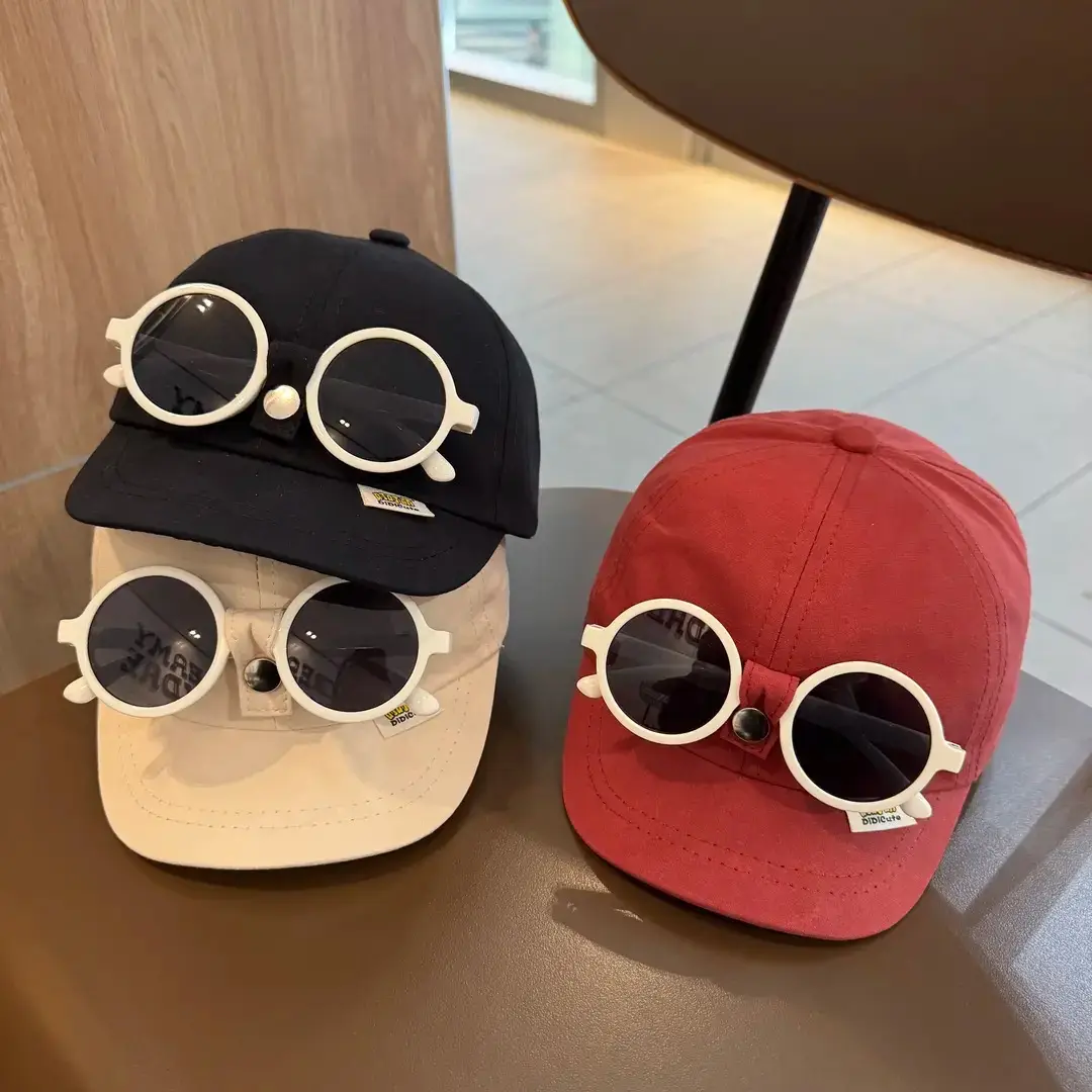 Trendy Kids Sunglasses Cap Red Black — feature 6