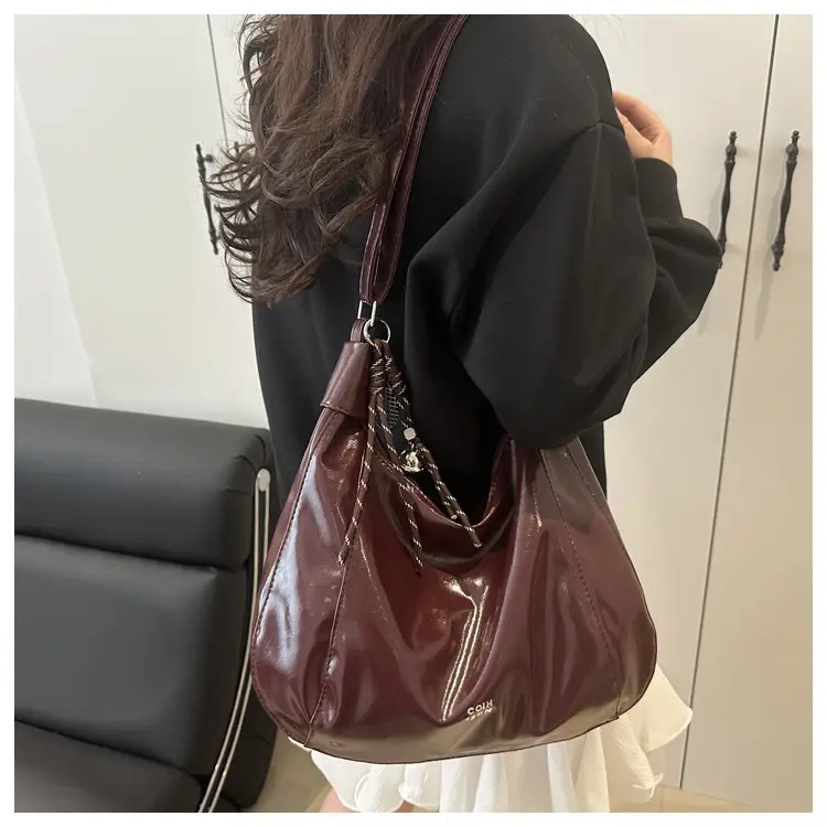 Women's Creamy White Shoulder Crossbody Bag 2025 — feature 9