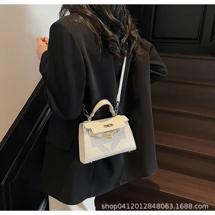 Pink Leather Shoulder Crossbody Bag for Women 2025 — feature 14