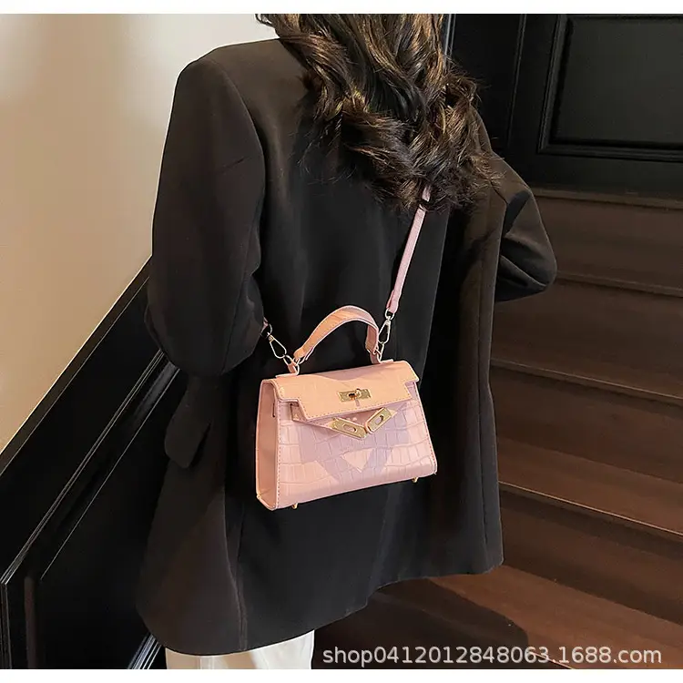 Pink Leather Shoulder Crossbody Bag for Women 2025 — feature 16