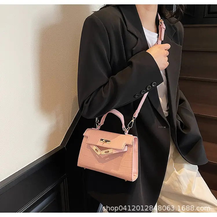 Pink Leather Shoulder Crossbody Bag for Women 2025 — feature 17