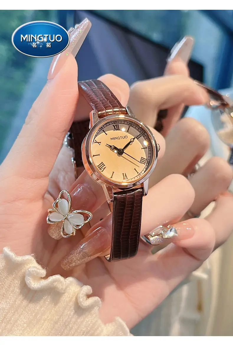 Women's Elegant Retro Belt Watch with Quartz Movement — feature 2