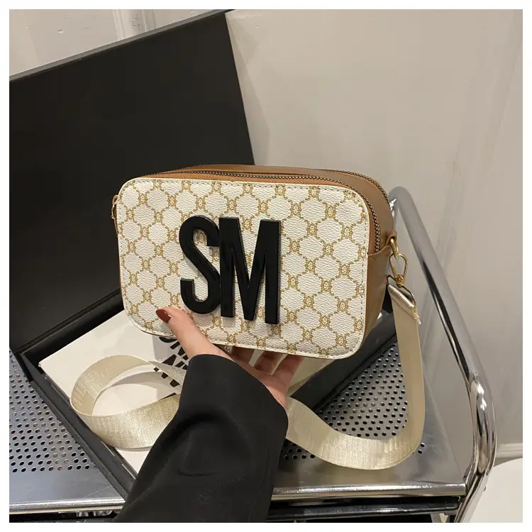 Women Crossbody Bag with Logo & Strap — feature 10