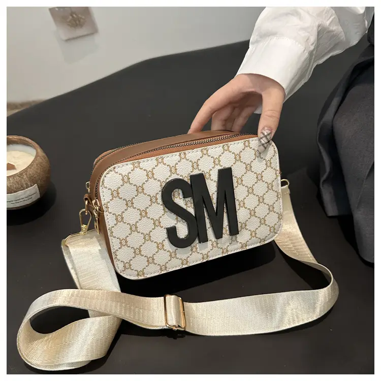 Women Crossbody Bag with Logo & Strap — feature 14
