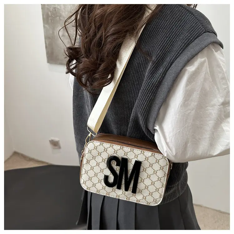 Women Crossbody Bag with Logo & Strap — feature 15