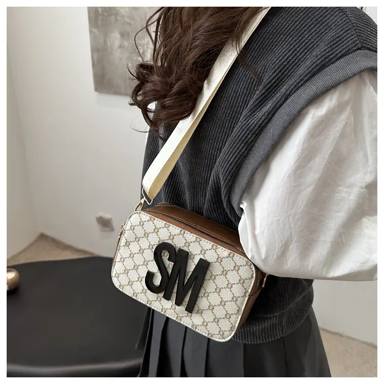 Women Crossbody Bag with Logo & Strap — feature 16