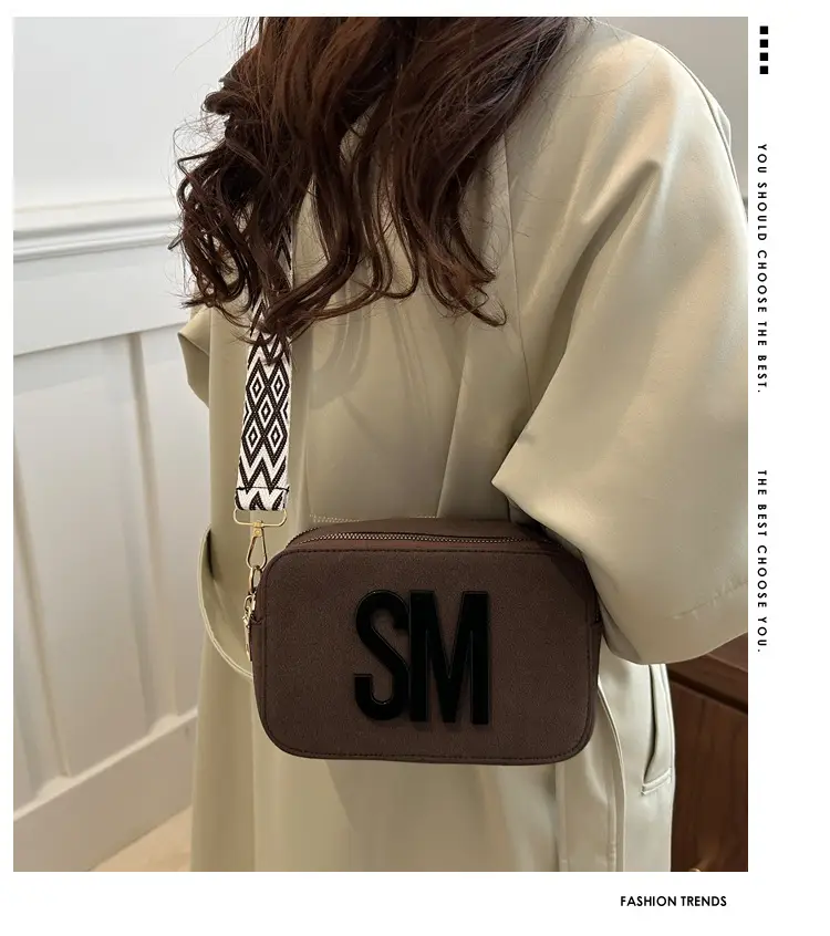 Women's Maroon Crossbody Bag with Zigzag Strap — feature 2