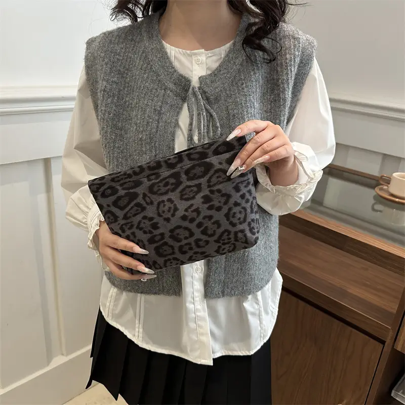 Leopard Print Women's Bucket Bag 2025 Spring - Image 4