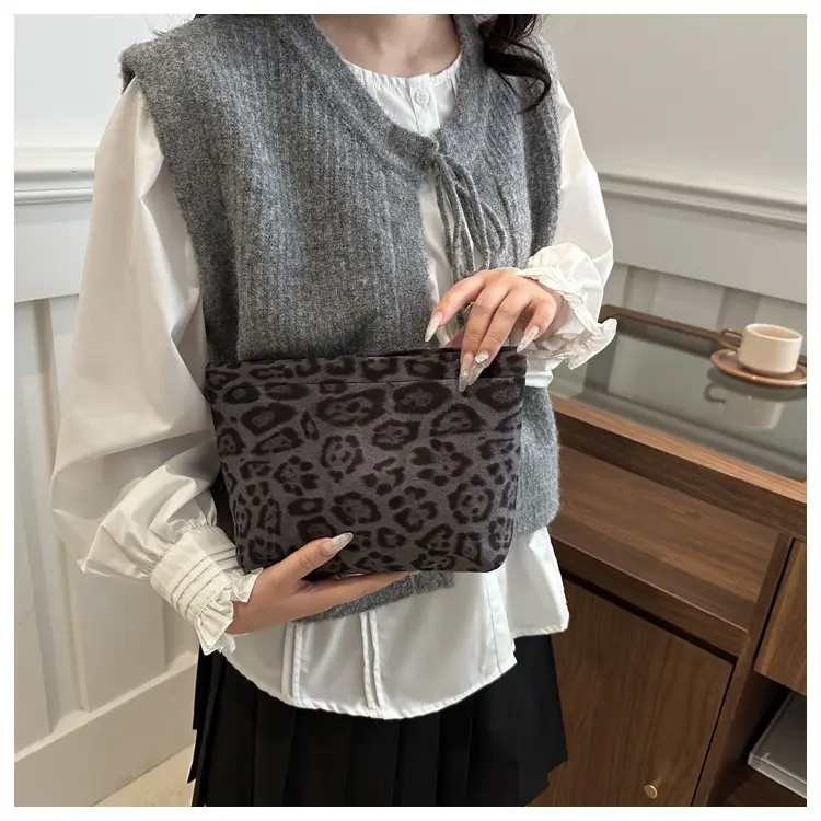 Leopard Print Women's Bucket Bag 2025 Spring — feature 22