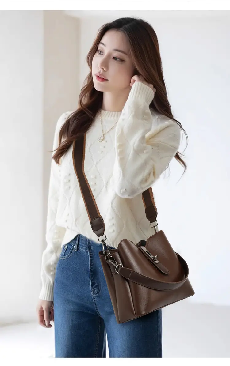 Women's Black Leather Bucket Bag with Strap — feature 15