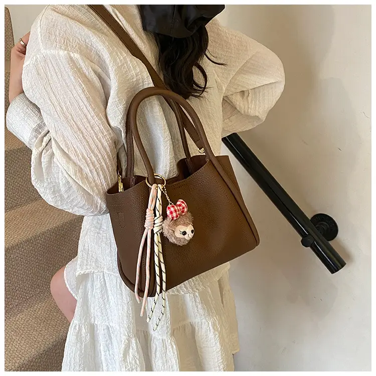Women's Large Capacity Soft Leather Crossbody Bag Brown 2025 — feature 16