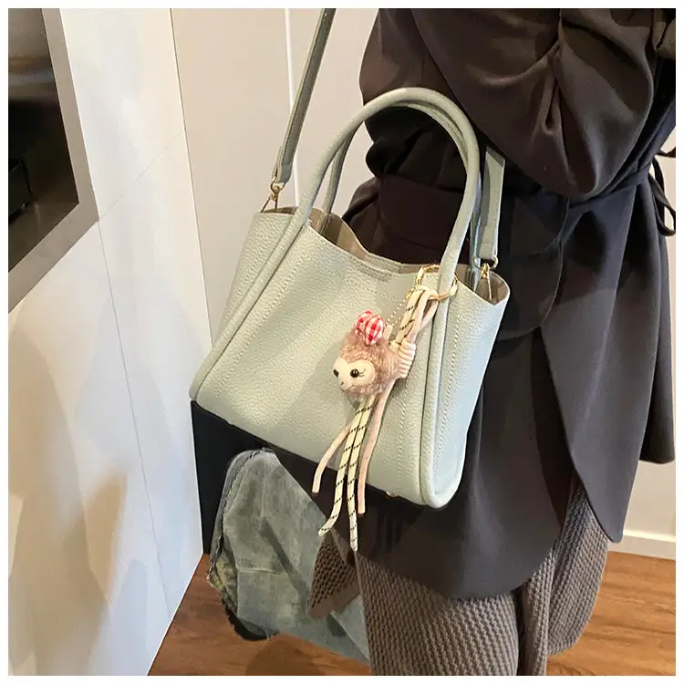 Women's Large Capacity Soft Leather Crossbody Bag Brown 2025 — feature 21