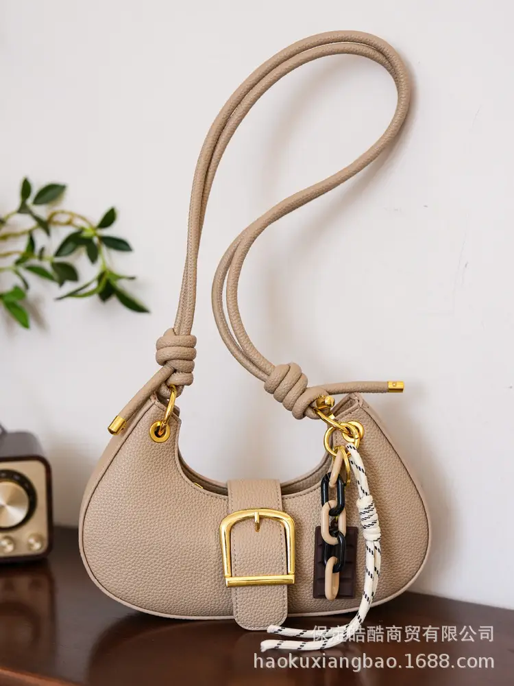 High-end Neoprene Shoulder Bag with Dugger Design
