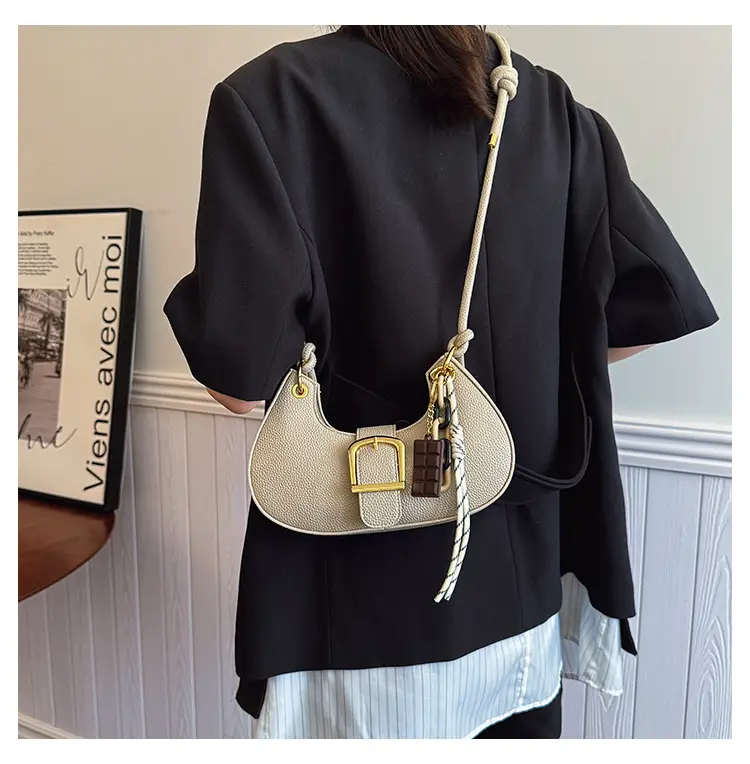 High-end Neoprene Shoulder Bag with Dugger Design — feature 15