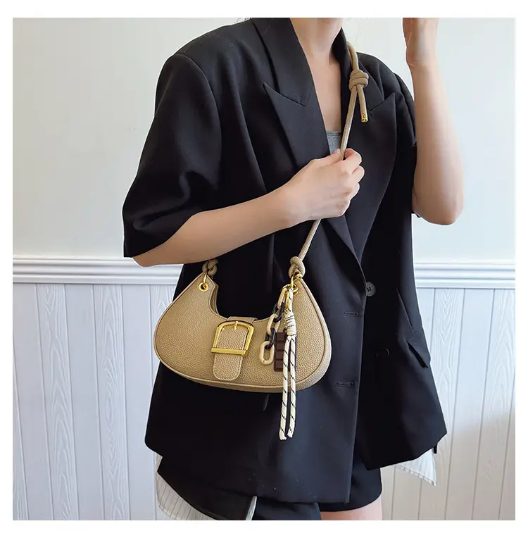 High-end Neoprene Shoulder Bag with Dugger Design — feature 17
