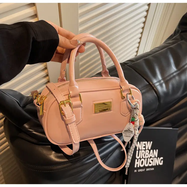 Women's Creamy White Bowtie Shoulder Bag with Tassel — feature 18