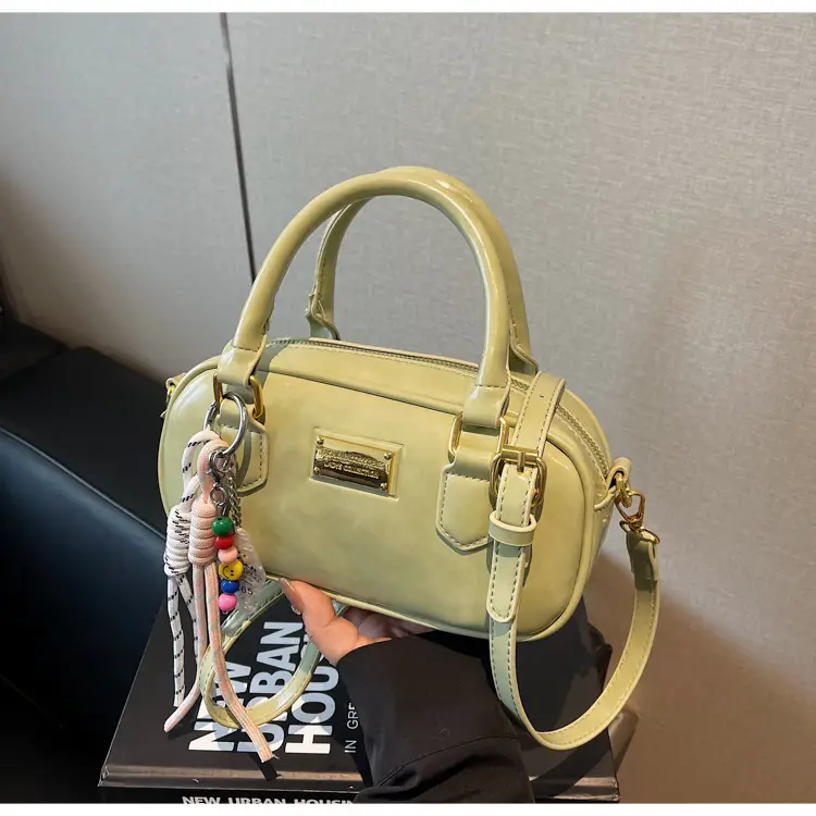 Women's Creamy White Bowtie Shoulder Bag with Tassel — feature 22