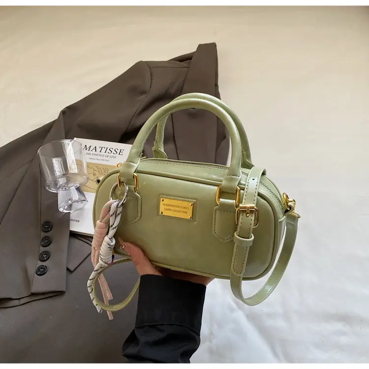 Women's Creamy White Bowtie Shoulder Bag with Tassel — feature 23