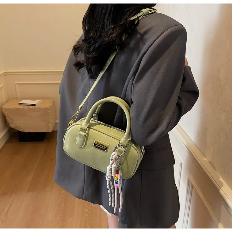 Women's Creamy White Bowtie Shoulder Bag with Tassel — feature 28