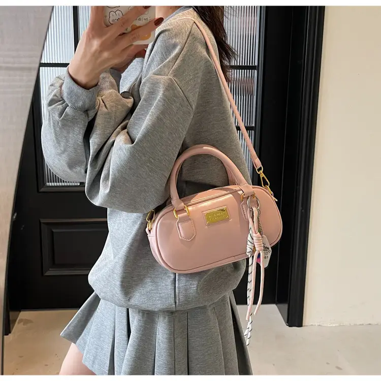 Women's Creamy White Bowtie Shoulder Bag with Tassel — feature 32