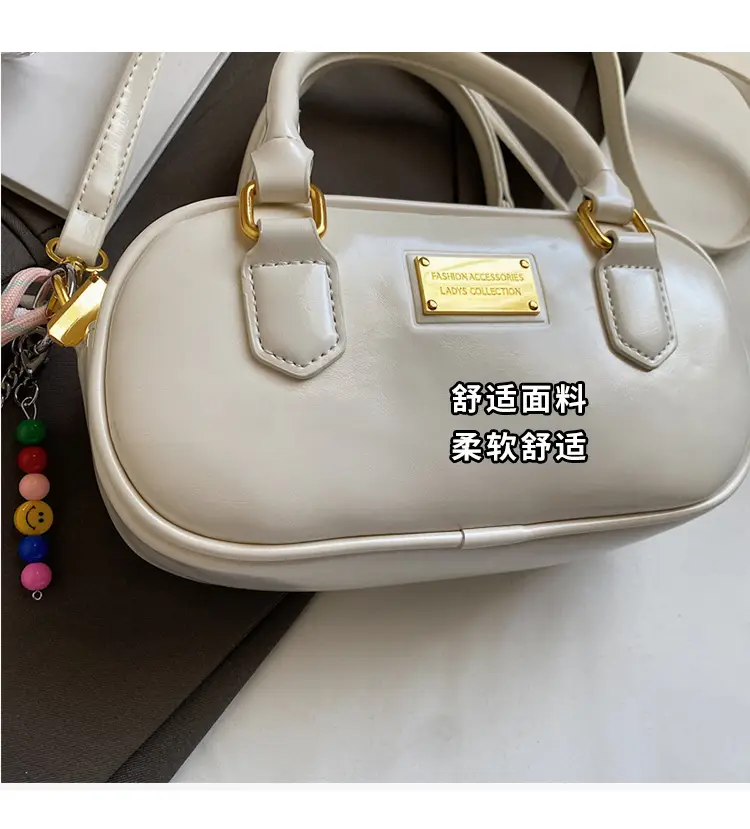 Women's Creamy White Bowtie Shoulder Bag with Tassel — feature 8