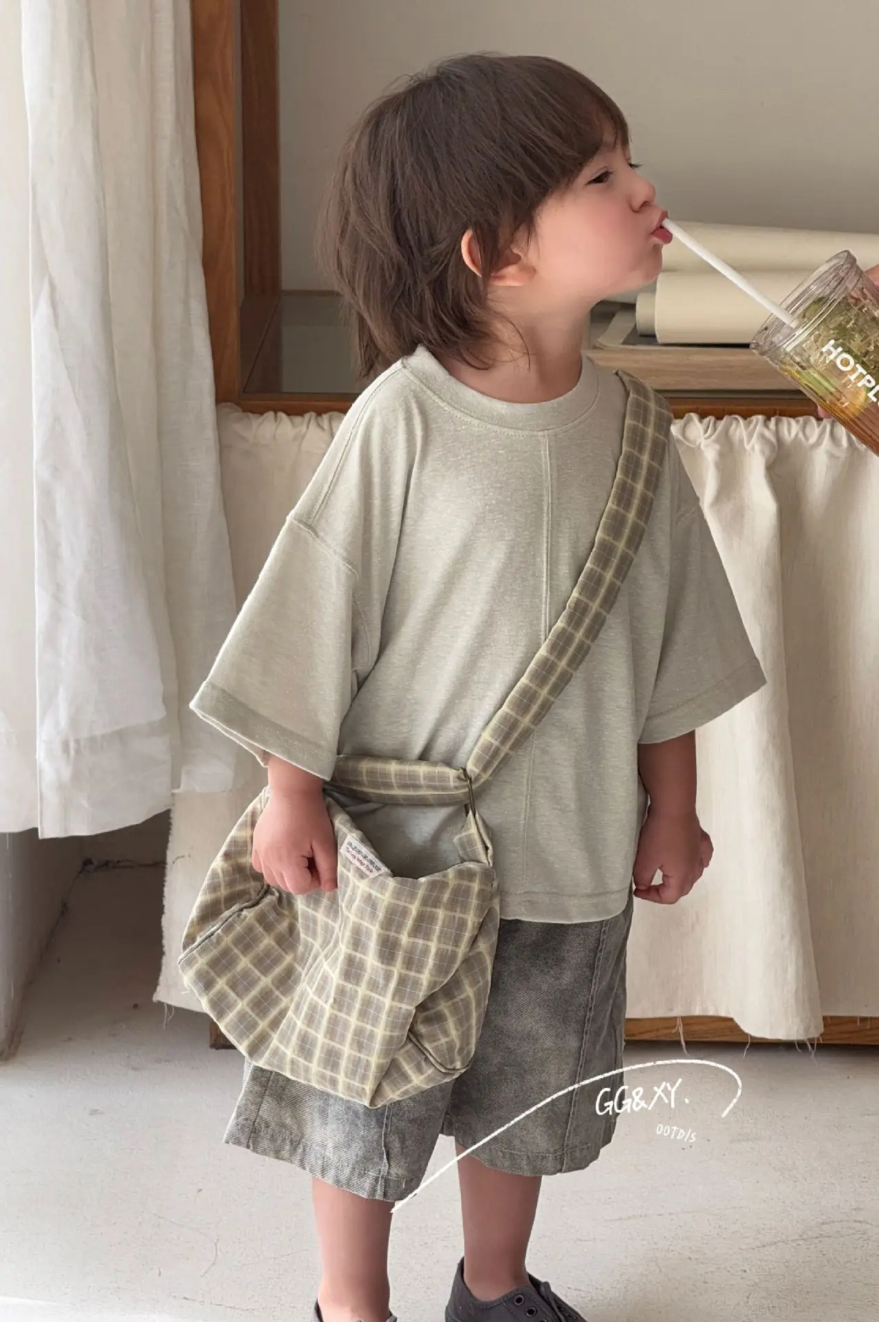 Boys Two-Piece Summer Set Thin Korean Style Shorts T-Shirt — feature 1