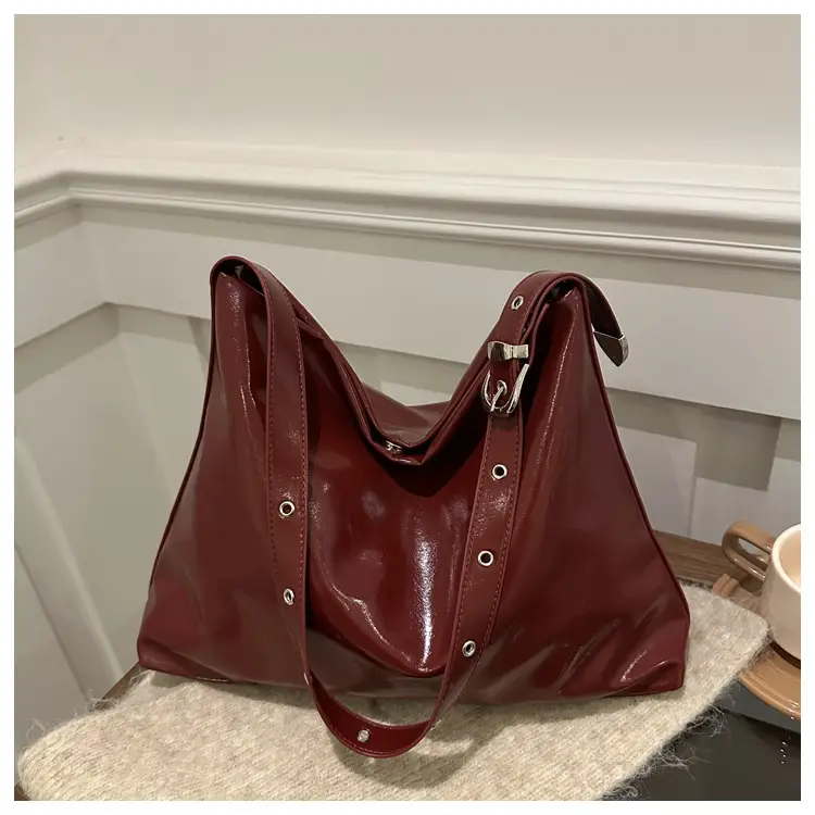 Black Large Shoulder Bag Women 2025 New Arrival — feature 15