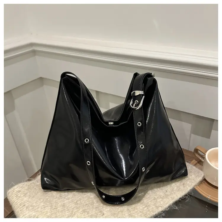 Black Large Shoulder Bag Women 2025 New Arrival — feature 18