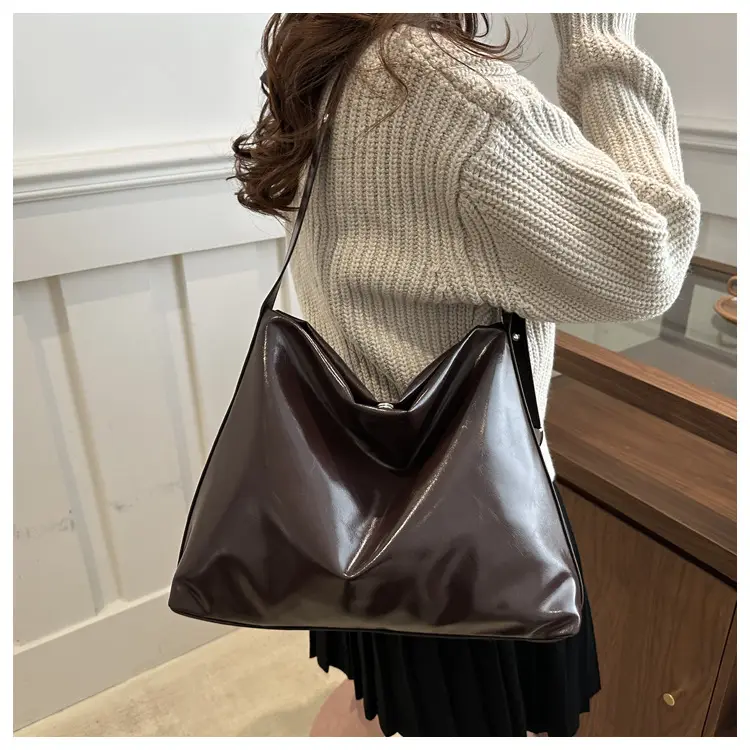 Black Large Shoulder Bag Women 2025 New Arrival — feature 7
