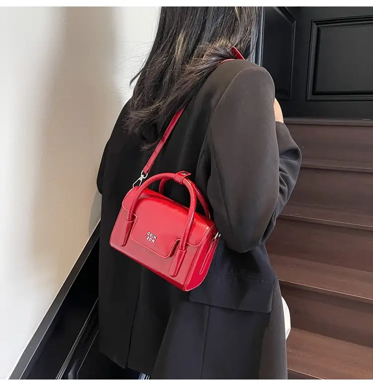 Red Minimalist Women's Shoulder Crossbody Bag 2026 — feature 12