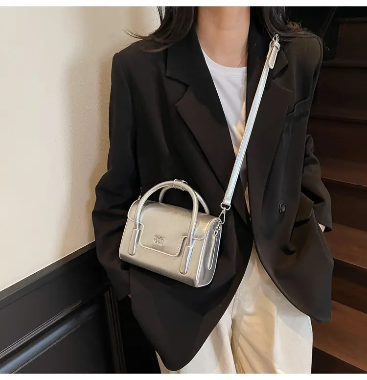 Red Minimalist Women's Shoulder Crossbody Bag 2026 — feature 13