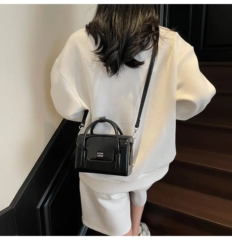 Red Minimalist Women's Shoulder Crossbody Bag 2026 — feature 20