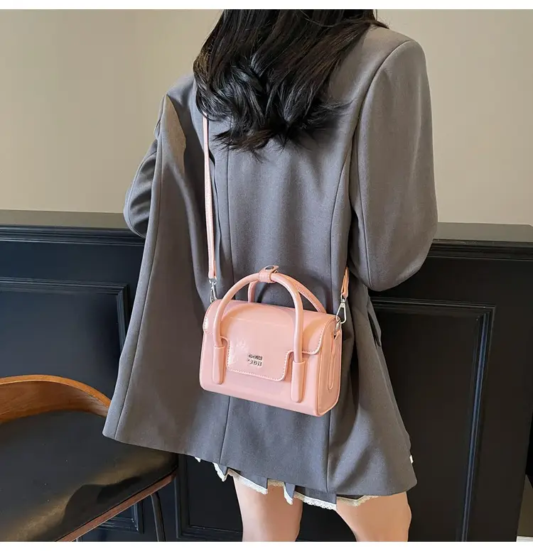 Red Minimalist Women's Shoulder Crossbody Bag 2026 — feature 21