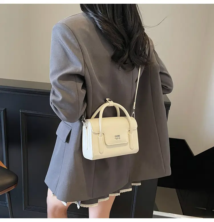 Red Minimalist Women's Shoulder Crossbody Bag 2026 — feature 25