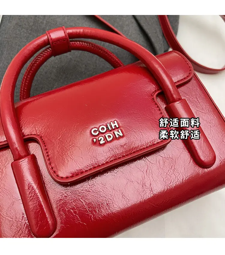 Red Minimalist Women's Shoulder Crossbody Bag 2026 — feature 3