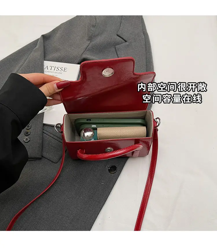 Red Minimalist Women's Shoulder Crossbody Bag 2026 — feature 7