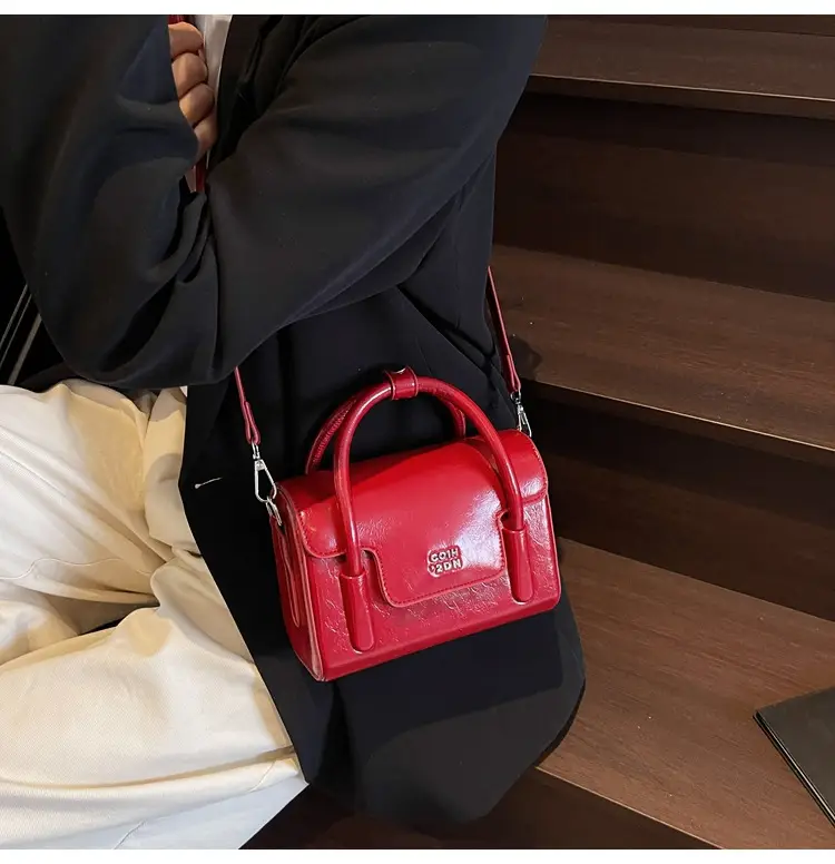 Red Minimalist Women's Shoulder Crossbody Bag 2026 — feature 8