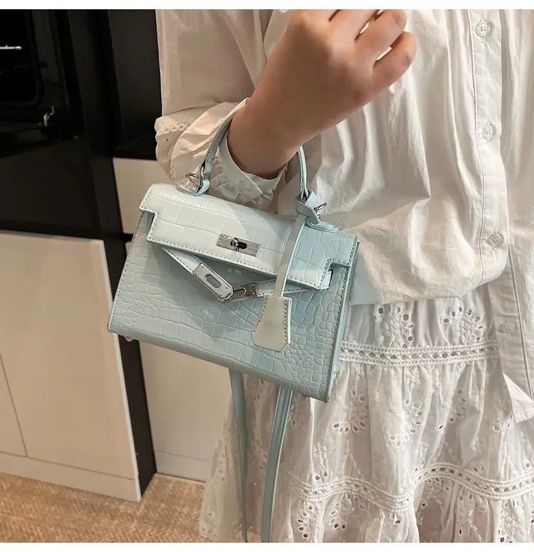 Women's High-end Embossed Kelly Shoulder Bag 2025 — feature 16