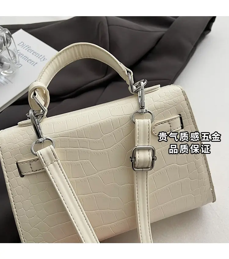 Women's High-end Embossed Kelly Shoulder Bag 2025 — feature 7