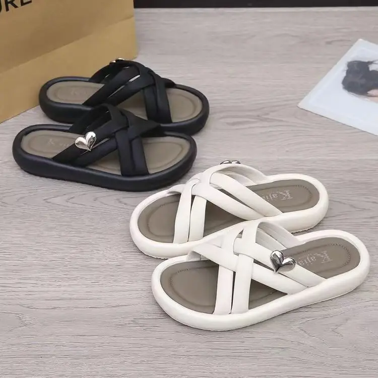 French high-end slippers for summer women's shoes for outdoor wear 2025 new flat soft bottom casual beach sandals for women — feature 7