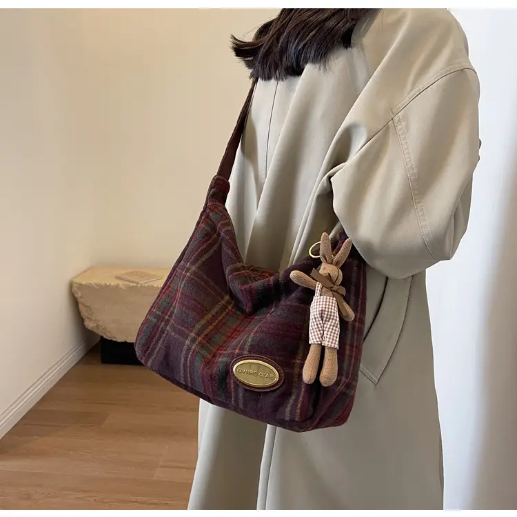 Retro Plaid Woolen Crossbody Bag for Women — feature 11