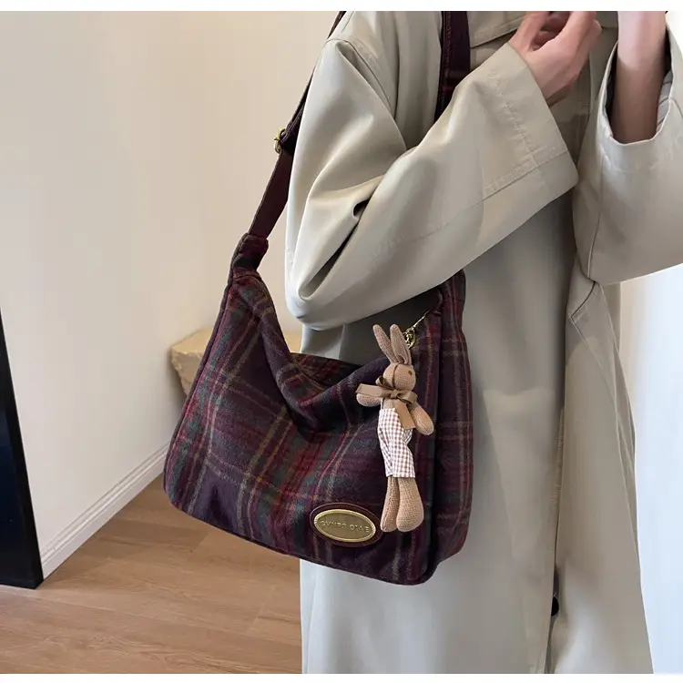 Retro Plaid Woolen Crossbody Bag for Women — feature 15